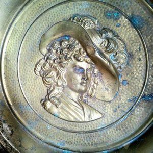 vintage cottagecore Lombard brass repoussé wall hanging decor